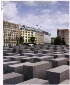 Мемориал жертвам холокоста. Архитектор П. Айзенман. 2005 год.