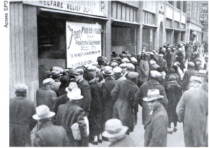 США. Очередь в социальную столовую. 1931.